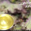 Шаг 4 - В большой миске, лейте оливковое масло на капусту